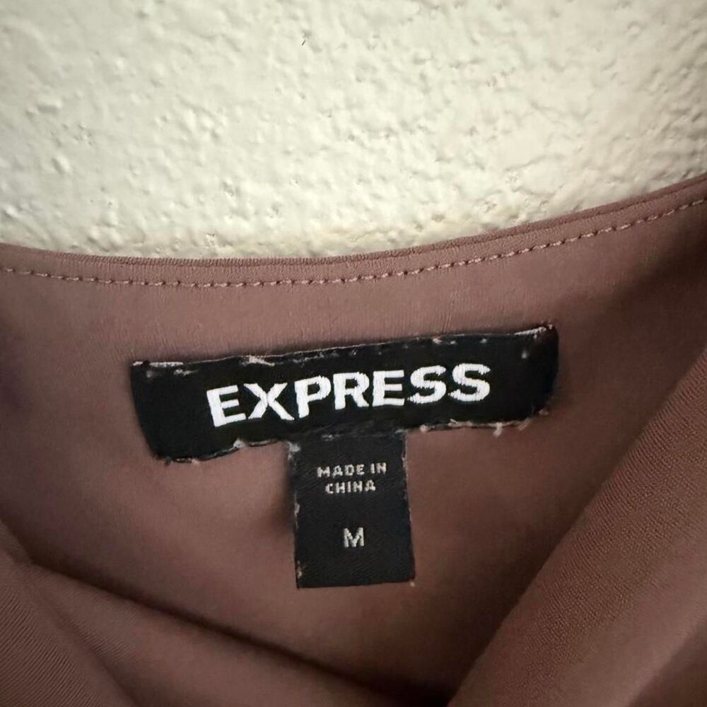 Express Tank Top - Picture 2 of 4